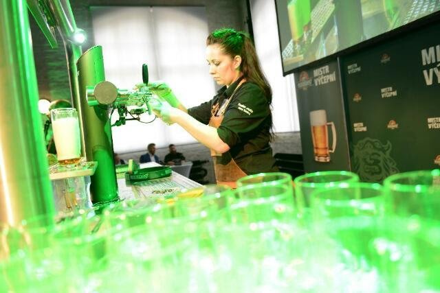 Radegast Mistryně výčepní 2018 Hana Baniová.jpg Radegast Mistryně výčepní 2018 Hana Baniová