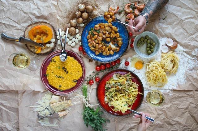 Mottem restaurace La Loca je Together Tastes Better, tedy Spolu nám chutná víc.jpg Mottem restaurace La Loca je Together Tastes Better, tedy Spolu nám chutná víc