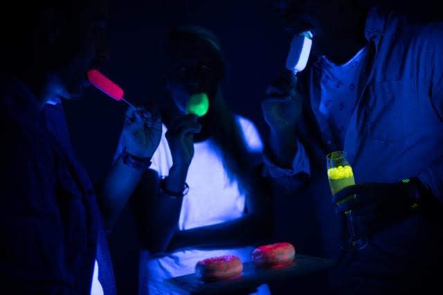 Zátiší Catering nabídne v rámci Signál Festivalu na Žofíně svítící menu.jpg Zátiší Catering nabídne v rámci Signál Festivalu na Žofíně svítící menu