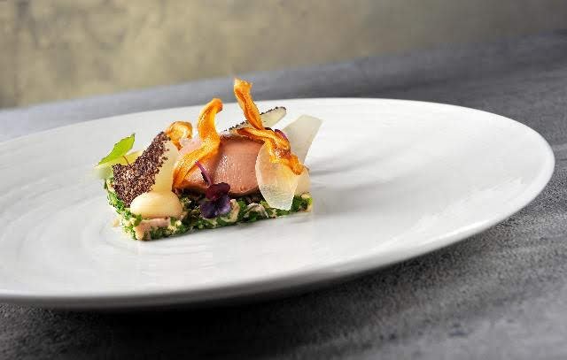 Králičí paštika, petržel, hruška, mák.jpg Králičí paštika, petržel, hruška, mák