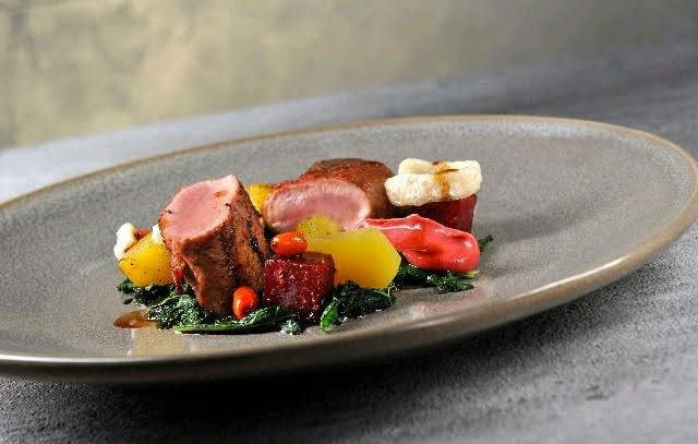 Kančí hřbet, řepa, kadeřávek, rakytník.jpg Kančí hřbet, řepa, kadeřávek, rakytník