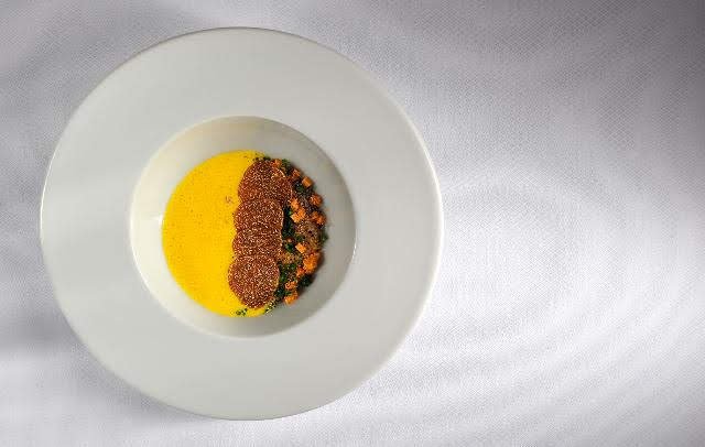 Míchaná vejce, bílé lanýže.jpg Míchaná vejce, bílé lanýže