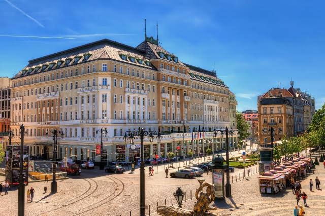 Radisson Blu Carlton Hotel Bratislava.jpg Radisson Blu Carlton Hotel Bratislava