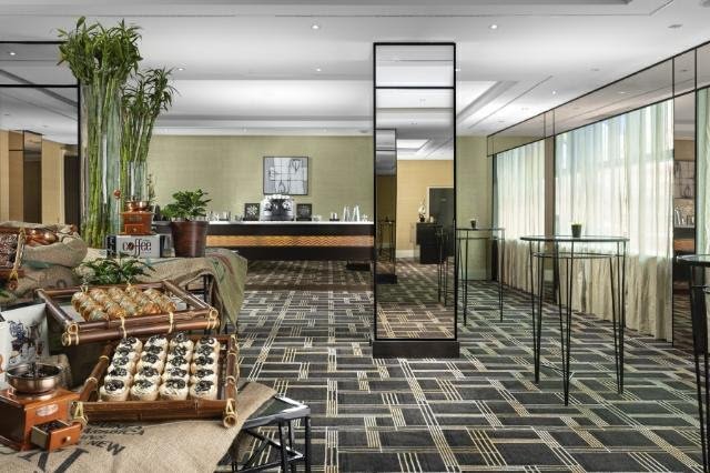 Hilton Prague, Dvořák Ballroom Foyer.jpg Hilton Prague, Dvořák Ballroom Foyer