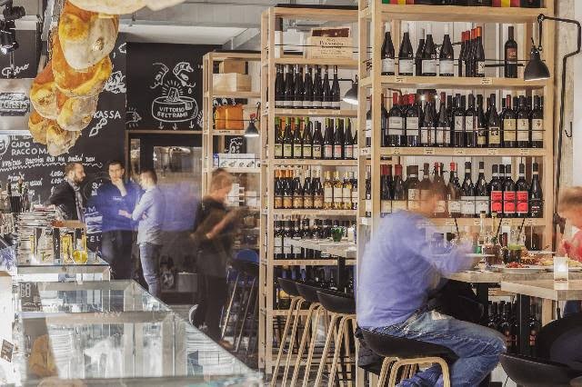 La Bottega Tusarova.jpg La Bottega Tusarova