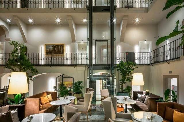 V Dolních Břežanech u Prahy se na podzim otevřel čtyřhvězdičkový hotel Chateau Clara Futura.jpg V Dolních Břežanech u Prahy se na podzim otevřel čtyřhvězdičkový hotel Chateau Clara Futura