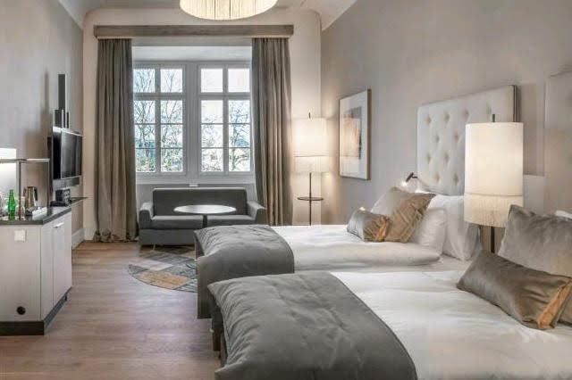 V Dolních Břežanech u Prahy se na podzim otevřel čtyřhvězdičkový hotel Chateau Clara Futura.jpg V Dolních Břežanech u Prahy se na podzim otevřel čtyřhvězdičkový hotel Chateau Clara Futura