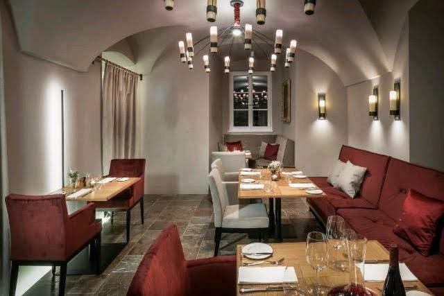 V Dolních Břežanech u Prahy se na podzim otevřel čtyřhvězdičkový hotel Chateau Clara Futura.jpg V Dolních Břežanech u Prahy se na podzim otevřel čtyřhvězdičkový hotel Chateau Clara Futura