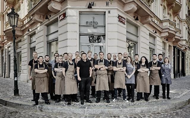 Field to zase dokázal.jpg Field to zase dokázal