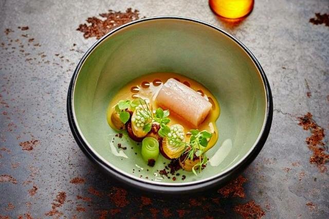 Podle michelinského šéfkuchaře Radka Kašpárka by si michelinskou hvězdičku zasloužilo víc pražských restaurací.jpg Podle michelinského šéfkuchaře Radka Kašpárka by si michelinskou hvězdičku zasloužilo víc pražských restaurací