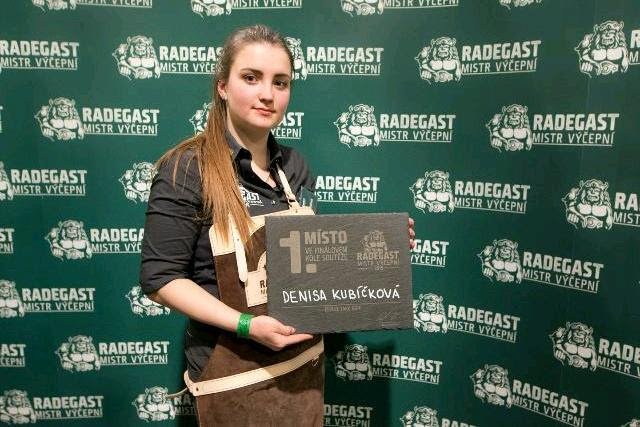 Vítězkou 5. ročníku prestižní soutěže Radegast Mistr Výčepní 2019 se stala Denisa Kubíčková z brněnské restaurace Tusto Titanium.jpg Vítězkou 5. ročníku prestižní soutěže Radegast Mistr Výčepní 2019 se stala Denisa Kubíčková z brněnské restaurace Tusto Titanium