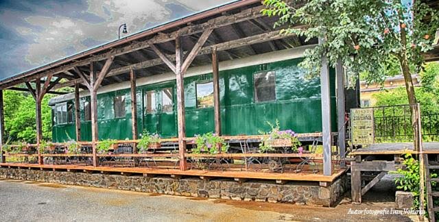 Restaurace Tomáše Hanáka Zastávka Nižbor, fotografie Ivan Vokurka.jpg Restaurace Tomáše Hanáka Zastávka Nižbor, fotografie Ivan Vokurka