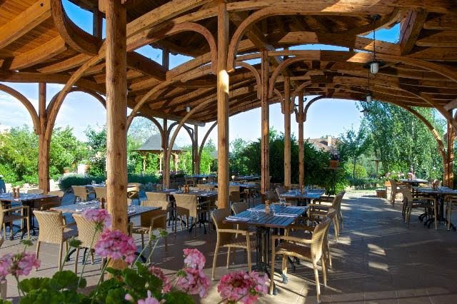 Babiččina zahrada otevřela svoji zahrádka.jpg Babiččina zahrada otevřela svoji zahrádka