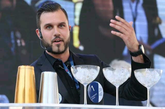 Na Staroměstském náměstí vládla skvělá atmosféra.jpg Na Staroměstském náměstí vládla skvělá atmosféra