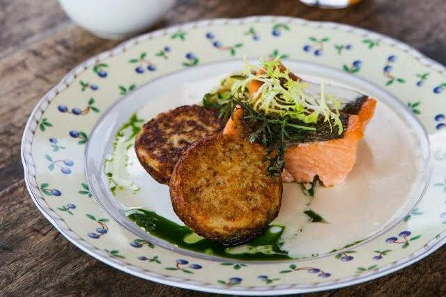 Bramborové placičky s rybou na kmíně a cuketovými špagetami.jpg Bramborové placičky s rybou na kmíně a cuketovými špagetami