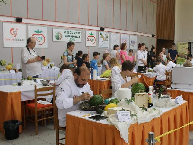 Melounový šampionát proběhl v červnu v Třebíči.jpg Melounový šampionát proběhl v červnu v Třebíči