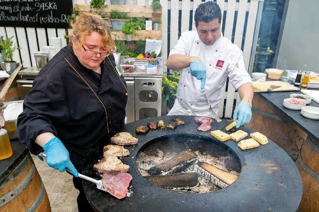 Tuňákobraní se na zahrádce Žofín Garden bude konat ve středu 28. srpna.jpg Tuňákobraní se na zahrádce Žofín Garden bude konat ve středu 28. srpna