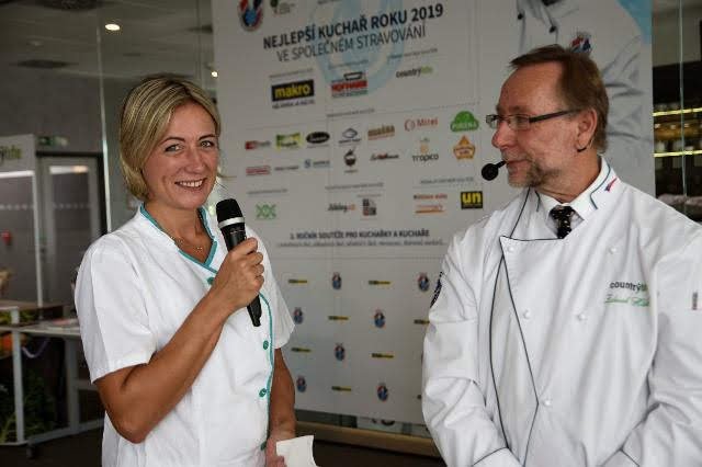 Na konci srpna proběhl v prostorách MAKRO Akademie 2. ročník soutěže Nejlepší kuchař roku ve společném stravování.jpg Na konci srpna proběhl v prostorách MAKRO Akademie 2. ročník soutěže Nejlepší kuchař roku ve společném stravování
