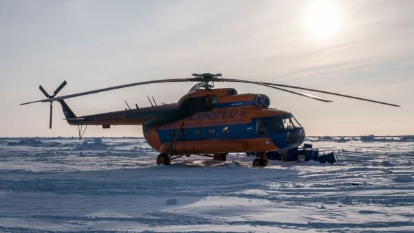 Vrtulník v Arktidě.jpg Vrtulník v Arktidě