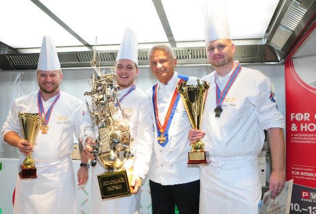Kuchař roku 2019-2020, fotografie AKC ČR - Michal Moučka.jpg Kuchař roku 2019-2020, fotografie AKC ČR - Michal Moučka