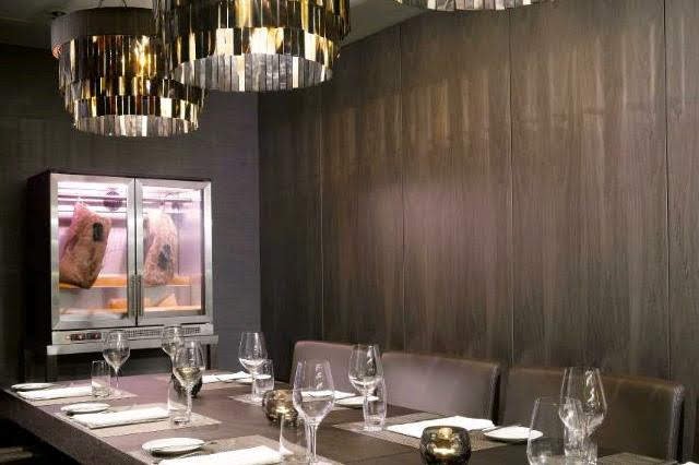 Interiér restaurace George's Prime Steak.jpg Interiér restaurace George's Prime Steak