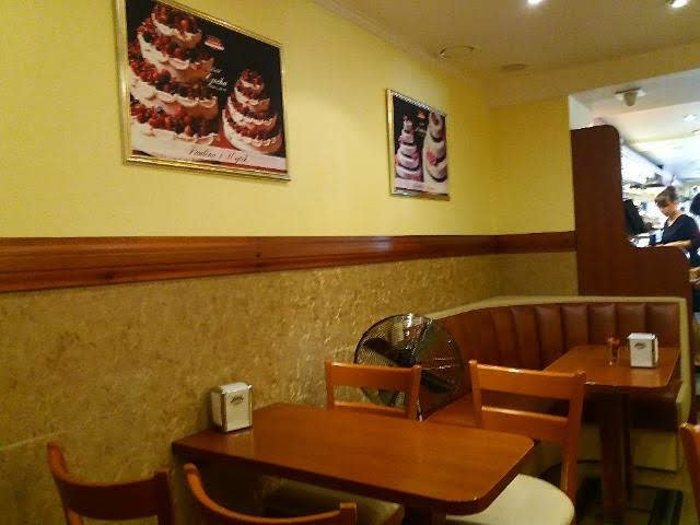 Interiér cukrárny Bristolka.jpg Interiér cukrárny Bristolka