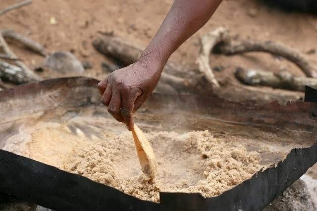 Sběr a výroba posvátné soli Baleni.jpg Sběr a výroba posvátné soli Baleni