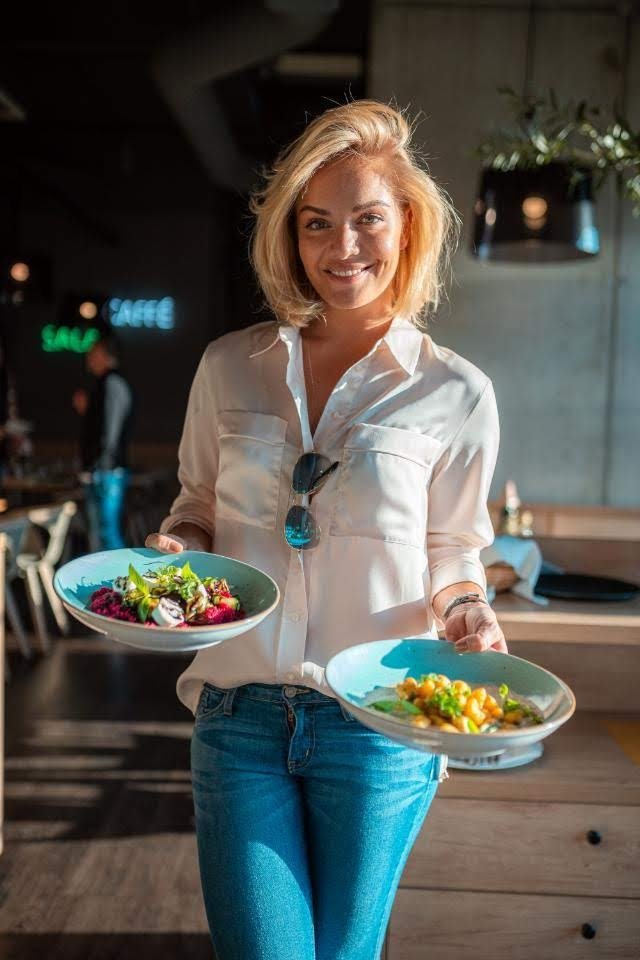 Pizza Coloseum představí nové menu a přispěje na konto nadace Taťány Gregor Brzobohaté - foto Adam Čada.jpg Pizza Coloseum představí nové menu a přispěje na konto nadace Taťány Gregor Brzobohaté - foto Adam Čada