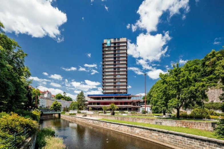 Plánovaná nová podoba Thermalu pidke vizualizace z ministerstva financí.jpg Plánovaná nová podoba Thermalu pidke vizualizace z ministerstva financí