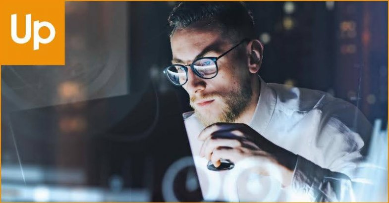 Pán asi má eStravenku a má z toho radost.jpg Pán asi má eStravenku a má z toho radost