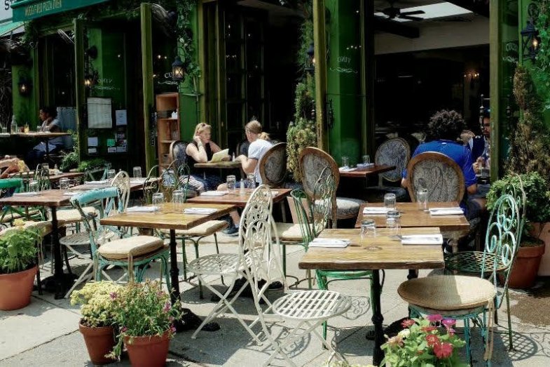 Zahradka restaurace ilustrační fotografie.jpg Zahradka restaurace ilustrační fotografie