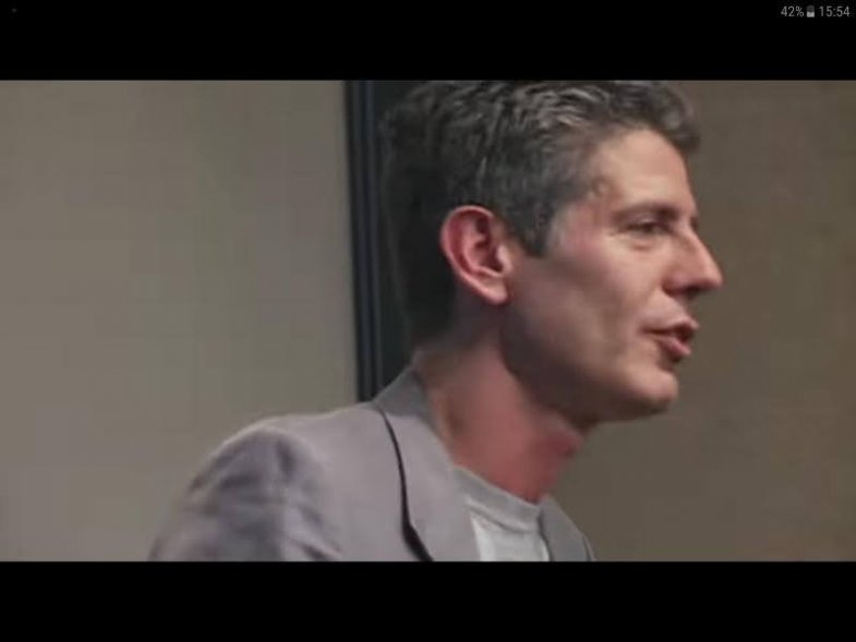 Fotografie: trailer filmu Roadrunner a Film about Anthony Bourdain, Focus Features https://www.focusfeatures.com/roadrunner.jpg Fotografie: trailer filmu Roadrunner a Film about Anthony Bourdain, Focus Features https://www.focusfeatures.com/roadrunner