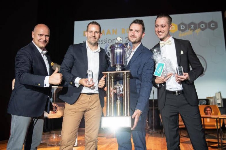 Barmanem roku 2019 v kategorii Flair se stal Václav Abraham.jpg Barmanem roku 2019 v kategorii Flair se stal Václav Abraham