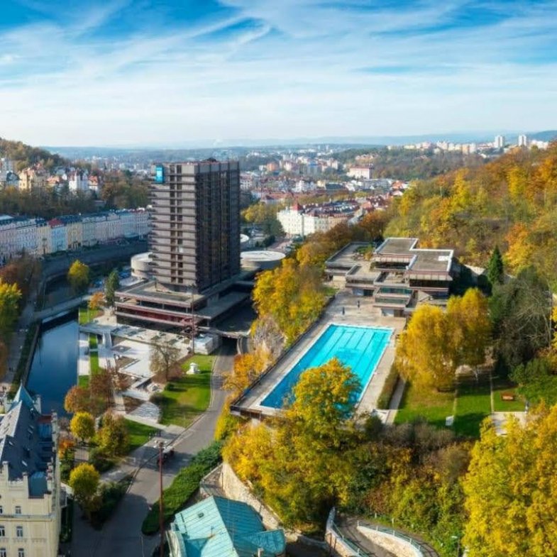 Bazény Thermalu se v neděli otevřou veřejnosti.jpg Bazény Thermalu se v neděli otevřou veřejnosti