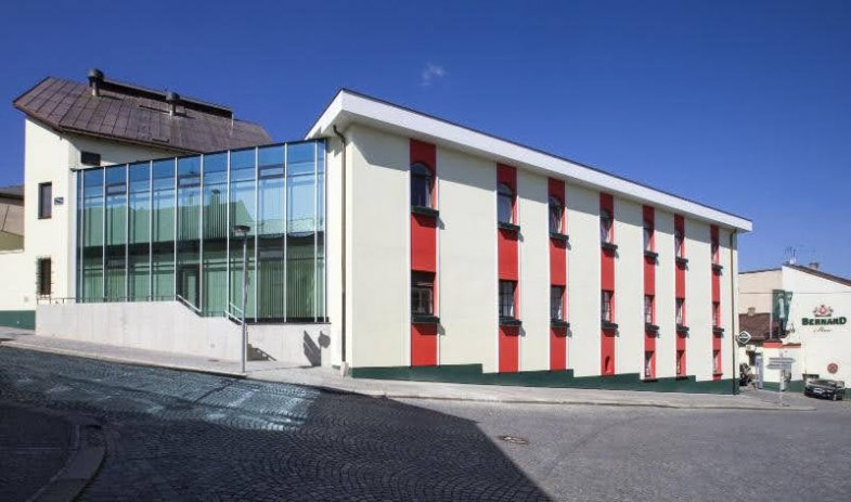 Pivovar Bernard před 30 lety povstal z ruin.jpg Pivovar Bernard před 30 lety povstal z ruin