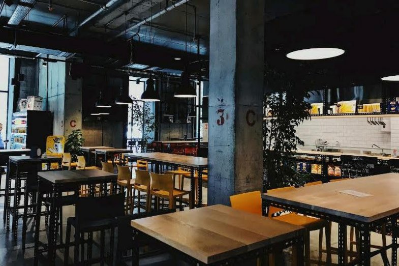 Prázdná restaurace, covid, lockdown, ilustrační fotografie.jpg Prázdná restaurace, covid, lockdown, ilustrační fotografie