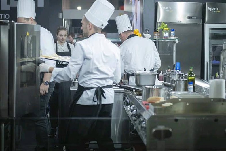 Je bílý rondon pořád nutností.jpg Je bílý rondon pořád nutností?