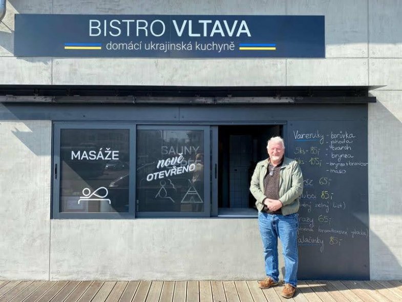 V pražském Podolí funguje v rámci nedávno otevřeného Centra duševního klidu Sauny Vltava bistro s domácí ukrajinskou kuchyní.jpg V pražském Podolí funguje v rámci nedávno otevřeného Centra duševního klidu Sauny Vltava bistro s domácí ukrajinskou kuchyní