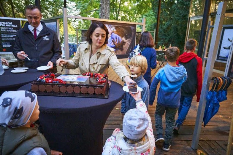 ZOO 3 – děti klientů, Tanya Podgoretska, generální ředitelka hotelu Hilton Prague Old Town.jpg ZOO 3 – děti klientů, Tanya Podgoretska, generální ředitelka hotelu Hilton Prague Old Town.