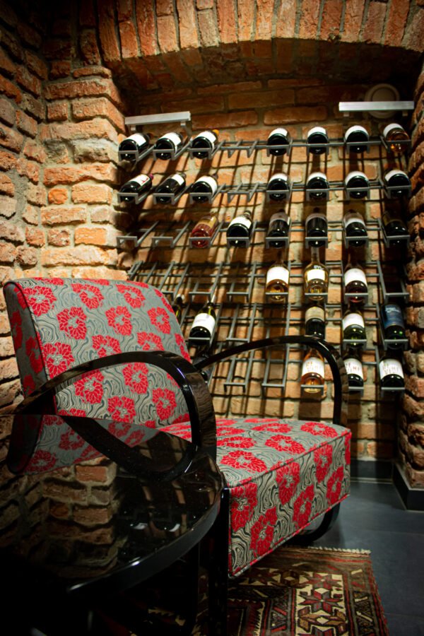 Vinograf_Korunni-_-Modernista_foto_-Vladimira-Dittrichova-3.jpg Vinograf na Vinohradech s nábytkem od Modernisty