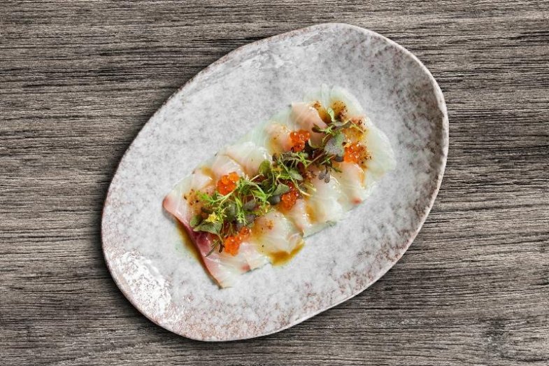 High-end japonská kuchyně na terase pražského Four Seasons.jpg High-end japonská kuchyně na terase pražského Four Seasons