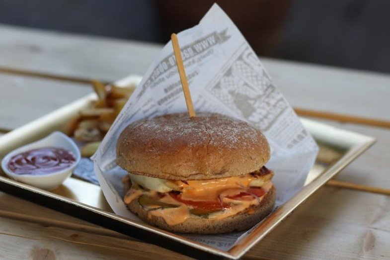 Pytloun Hotels mají novou zahrádku - na Kampě.jpeg Pytloun Hotels mají novou zahrádku - na Kampě