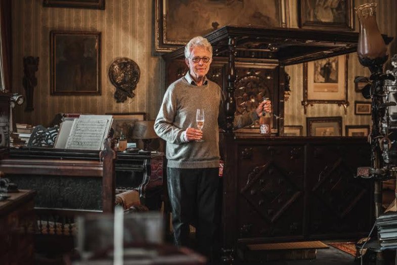 Růžový veganský Mucha Sekt vítězem Volby spotřebitelů 2023.jpg Růžový veganský Mucha Sekt vítězem Volby spotřebitelů 2023