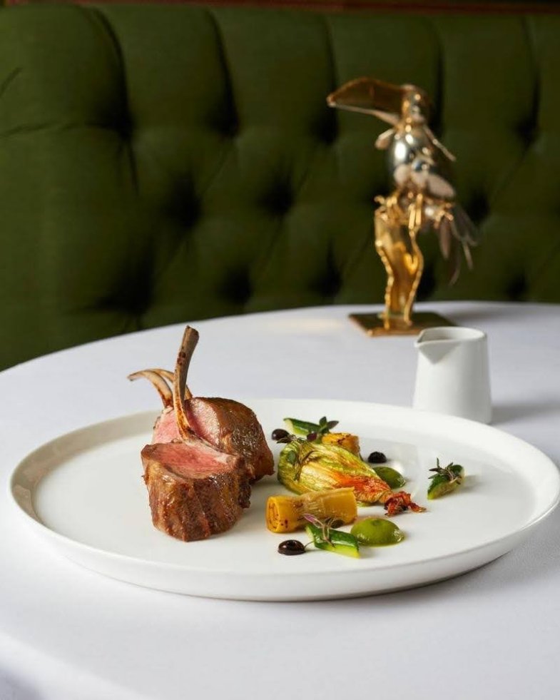 Restaurace Le Gavroche v mondénní londýnské čtvrti Mayfair v lednu nadobro uzavře. .jpg Restaurace Le Gavroche v mondénní londýnské čtvrti Mayfair v lednu nadobro uzavře.