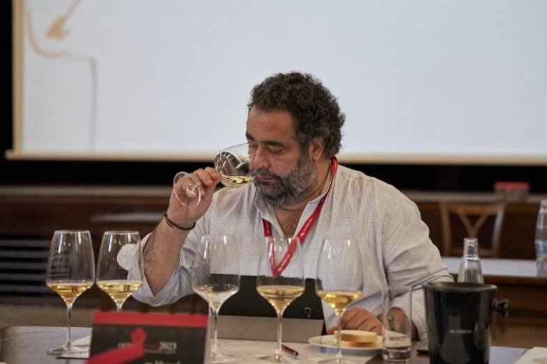 Ředitel Vinařského fondu Mgr. Zbyněk Vičar.jpg Ředitel Vinařského fondu Mgr. Zbyněk Vičar