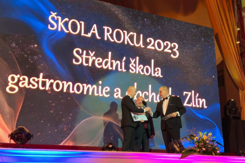 AHR ČR udělila výroční ceny, bodoval i Aleš Háma.png AHR ČR udělila výroční ceny, bodoval i Aleš Háma