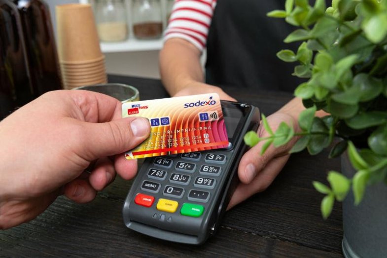 Platba stravenkovou kartou, zdroj: Sodexo Benefity/pluxee.jpg Platba stravenkovou kartou, zdroj: Sodexo Benefity/pluxee