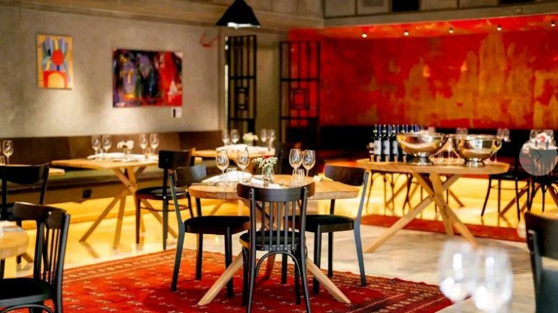 Hřejivé zimní menu M. Fichtnera v Červeném jelenovi.jpg Hřejivé zimní menu M. Fichtnera v Červeném jelenovi