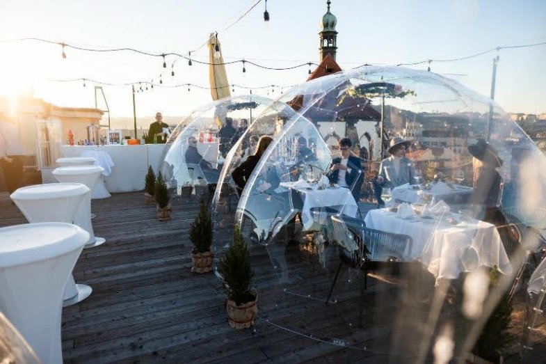 Pytloun Sky Bar nabizi vyhřívaná, průhledná iglú.jpg Pytloun Sky Bar nabizi vyhřívaná, průhledná iglú