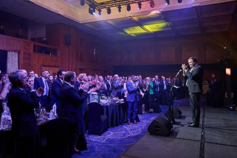 Genrální ředitel Michael Specking po téměř 17 letech působení v Hilton Prague odchází do důchodu.jpg Genrální ředitel Michael Specking po téměř 17 letech působení v Hilton Prague odchází do důchodu